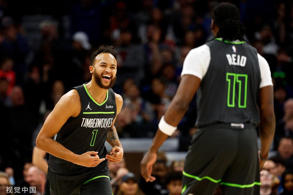 众看到了他 众看到了他